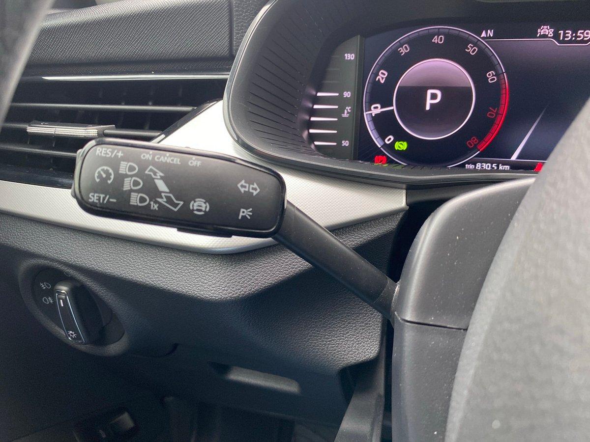 Skoda Kamiq AMBITION 1.0 TSI DSG AHK+LED+NAVI+KAMERA