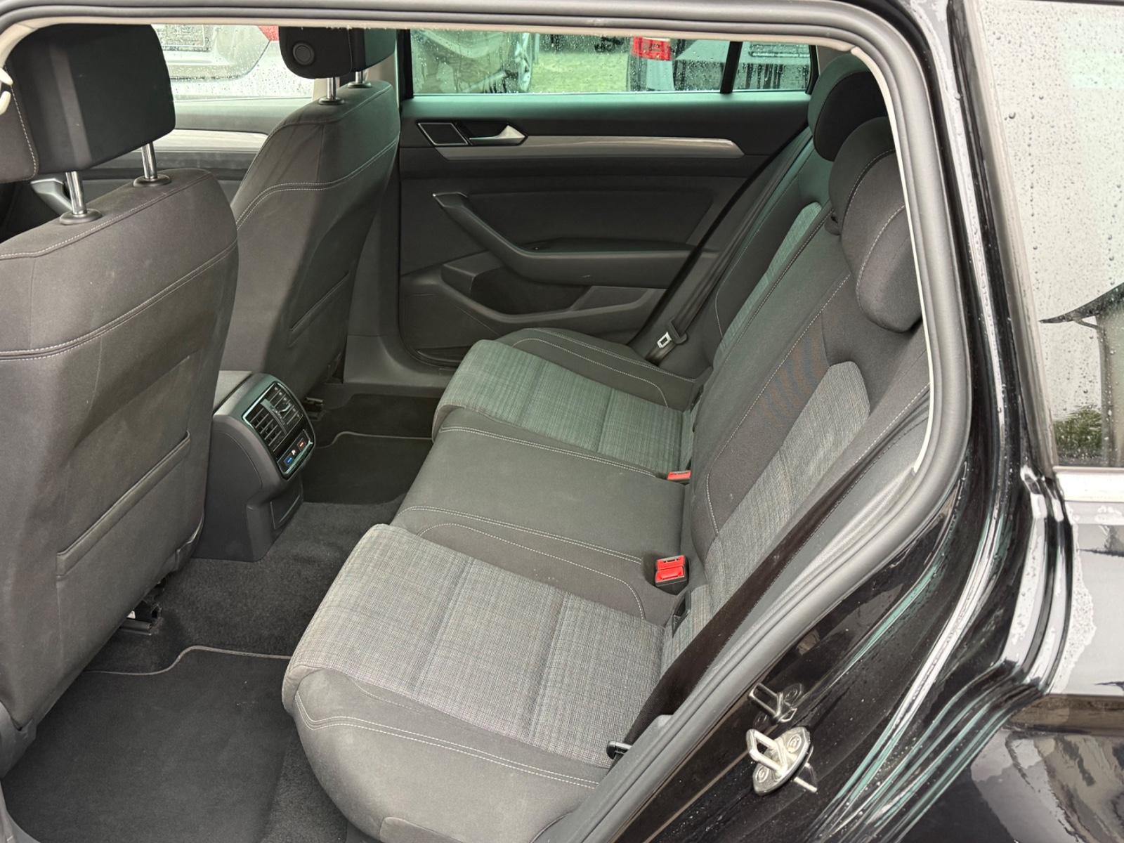 Volkswagen Passat Variant Business 1.5 TSI Automatik AHK