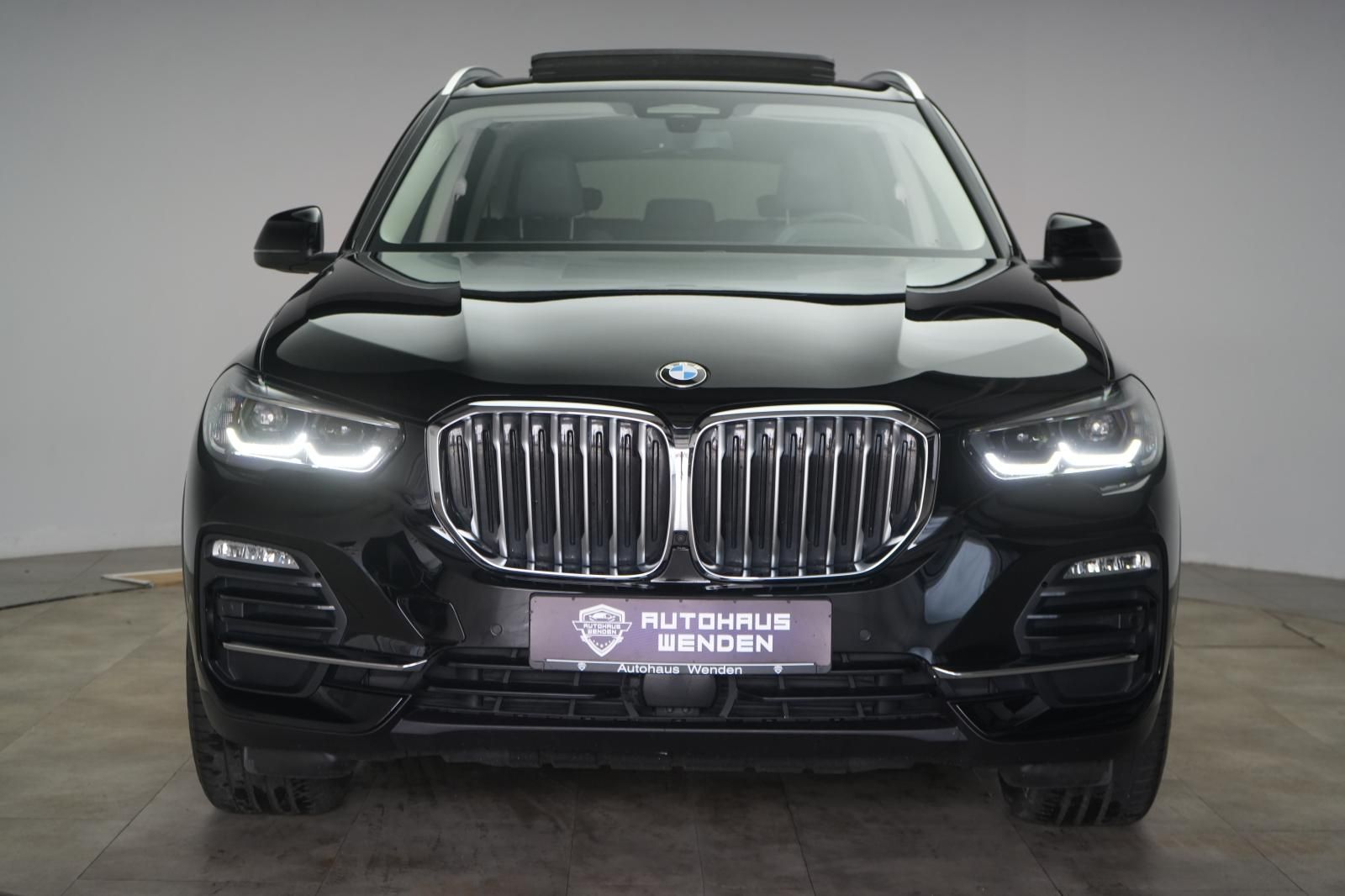 BMW X5 xDrive45e Leder/HUD/ACC/Lift/Kamera/H&K/Pano/ imagem 2
