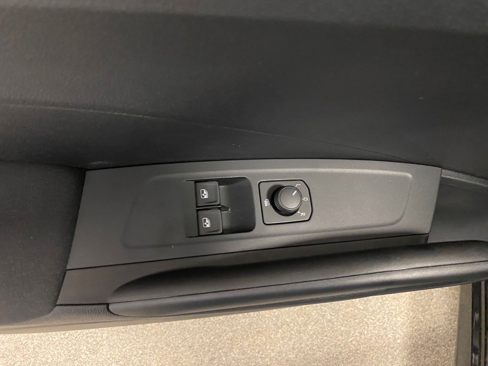Fahrzeugabbildung SKODA Fabia 1.0l TSI 85kW Essence+SITZHEIZUNG+APP+KLIM