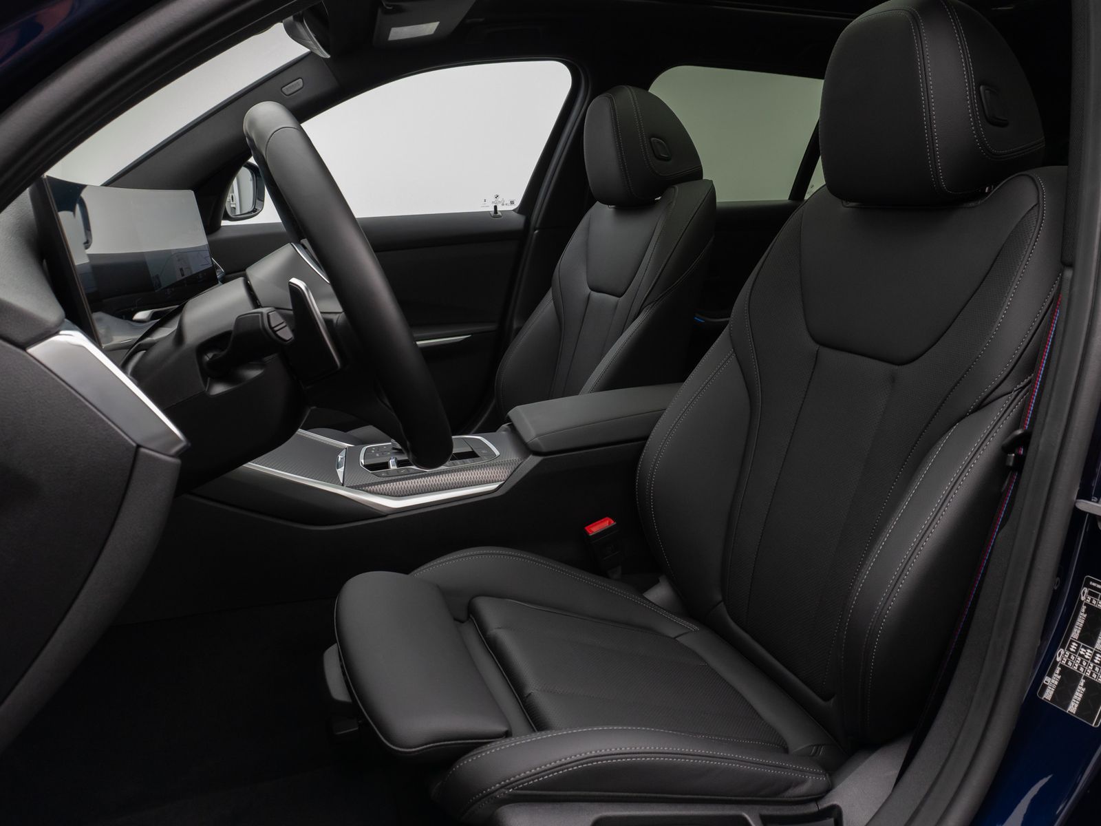 Fahrzeugabbildung BMW 320i M SportPro Panorama Kamera DAB HiFi Stop&Go