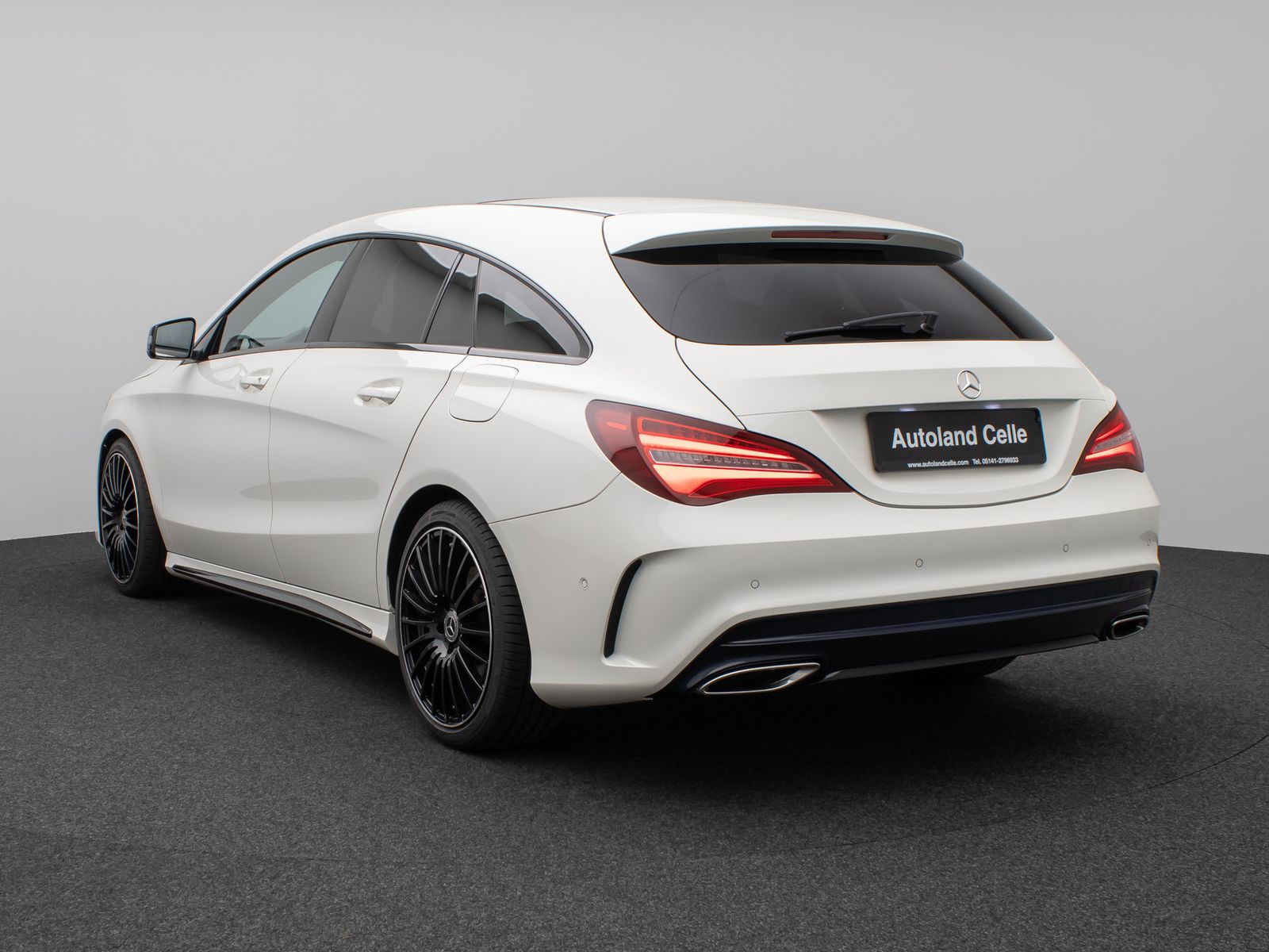 Fahrzeugabbildung Mercedes-Benz CLA 220 Shooting Brake /d 4Matic AMG Pano Standh