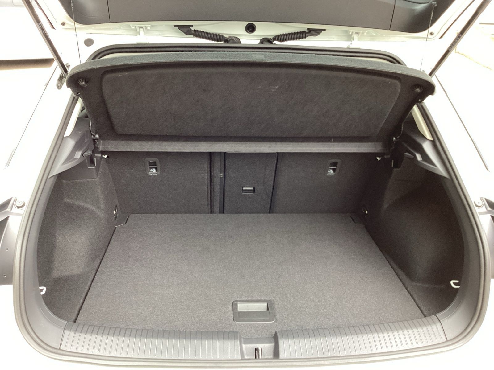 Volkswagen T-Roc - Bild 12