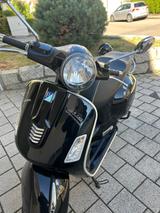 Vespa GTS 300 - Vespa Motorräder in Stuttgart