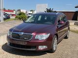 Skoda Superb Combi Elegance*XENON*TEMPO*SHZ*AHK*MEMORY