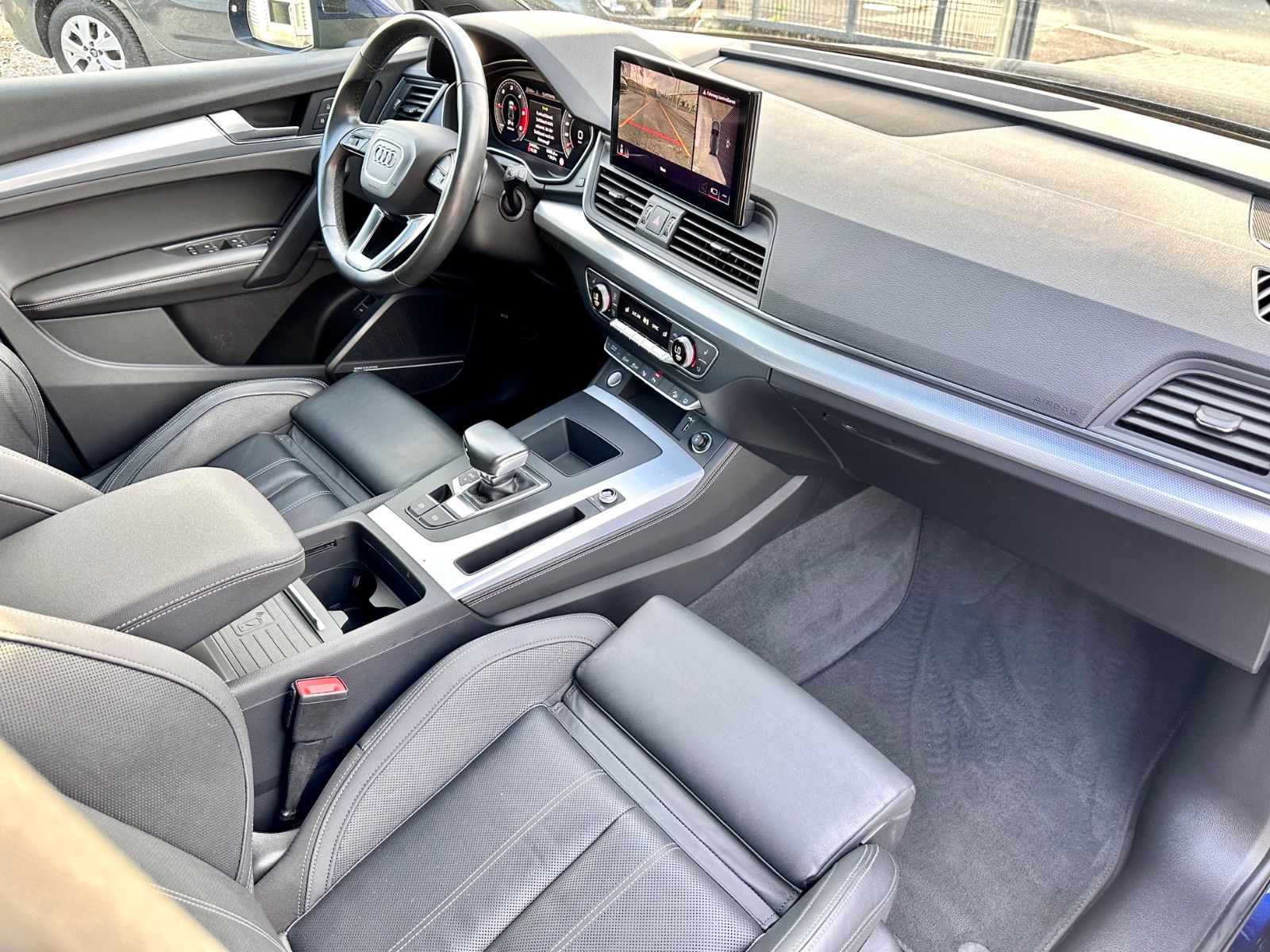 Fahrzeugabbildung Audi Q5 35 TDI *Pano+ACC+Matrix+HUD+360°+Keyless*