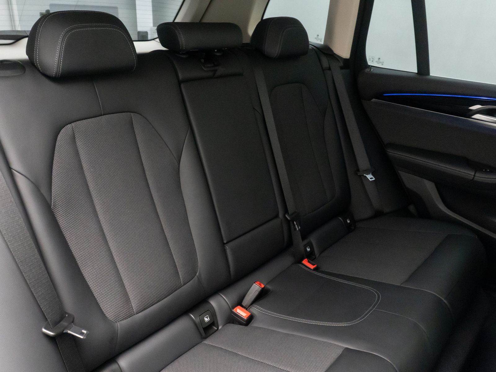 Fahrzeugabbildung BMW X3 xD20i xLine HiFi Geschwindigrege Sport 19Zoll