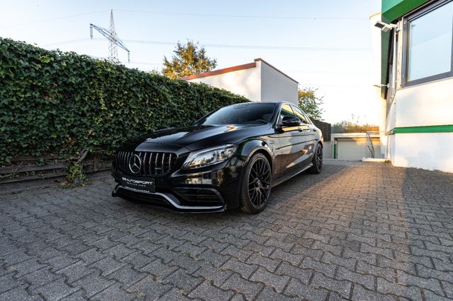 Mercedes-Benz C 63 AMG BURMESTER+MEMORY+PANO+DISTRONIC+KLAPPE+