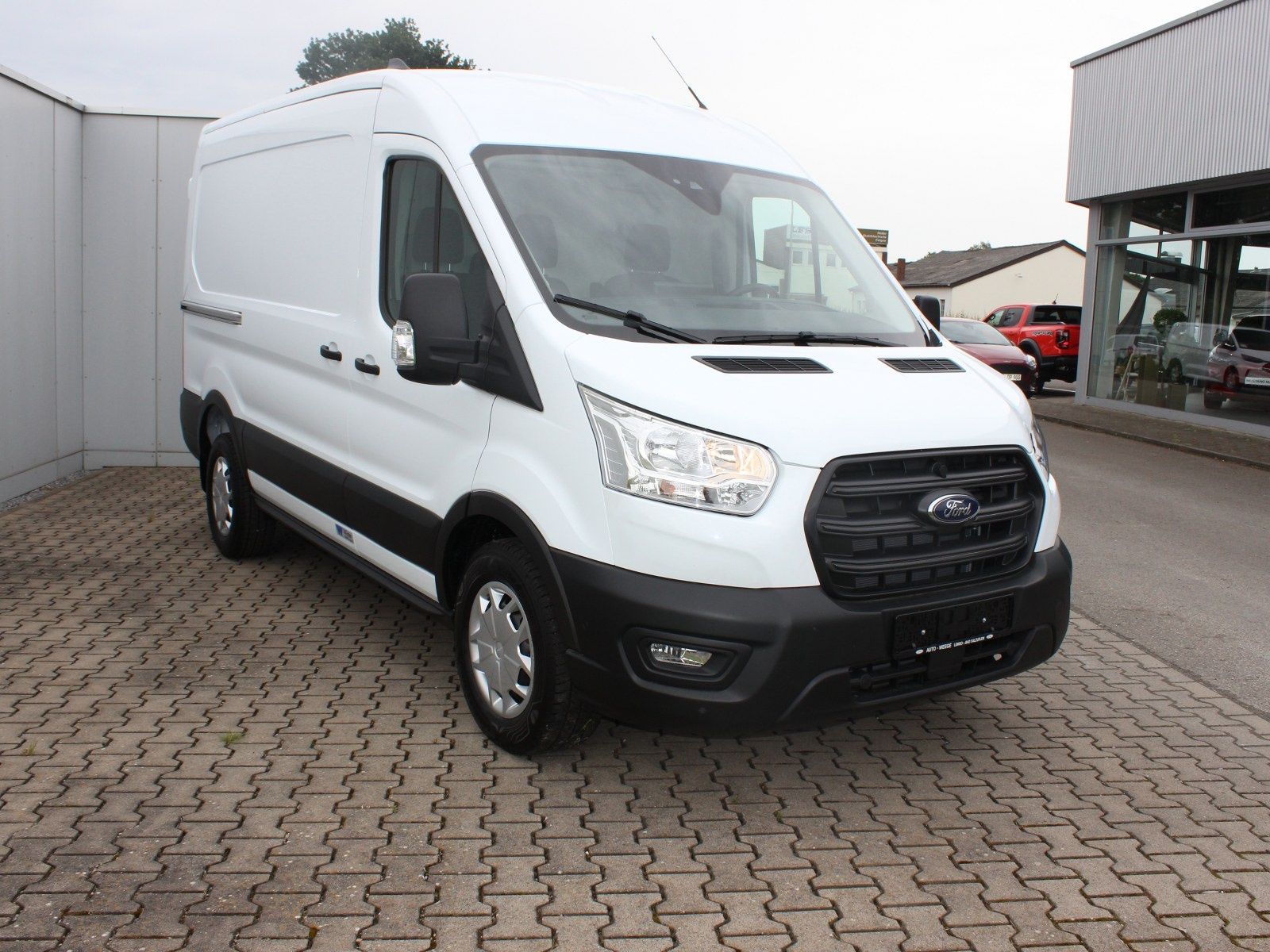 Fahrzeugabbildung Ford Transit 350 L2 Trend Kühlfahrzeug