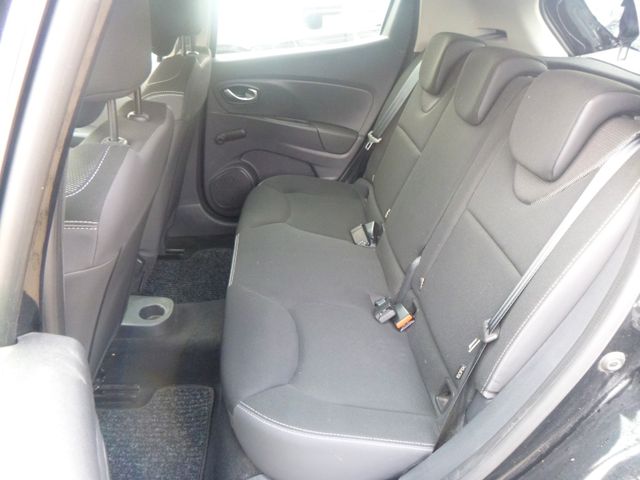 Fahrzeugabbildung Renault Clio IV Life >Navigation<