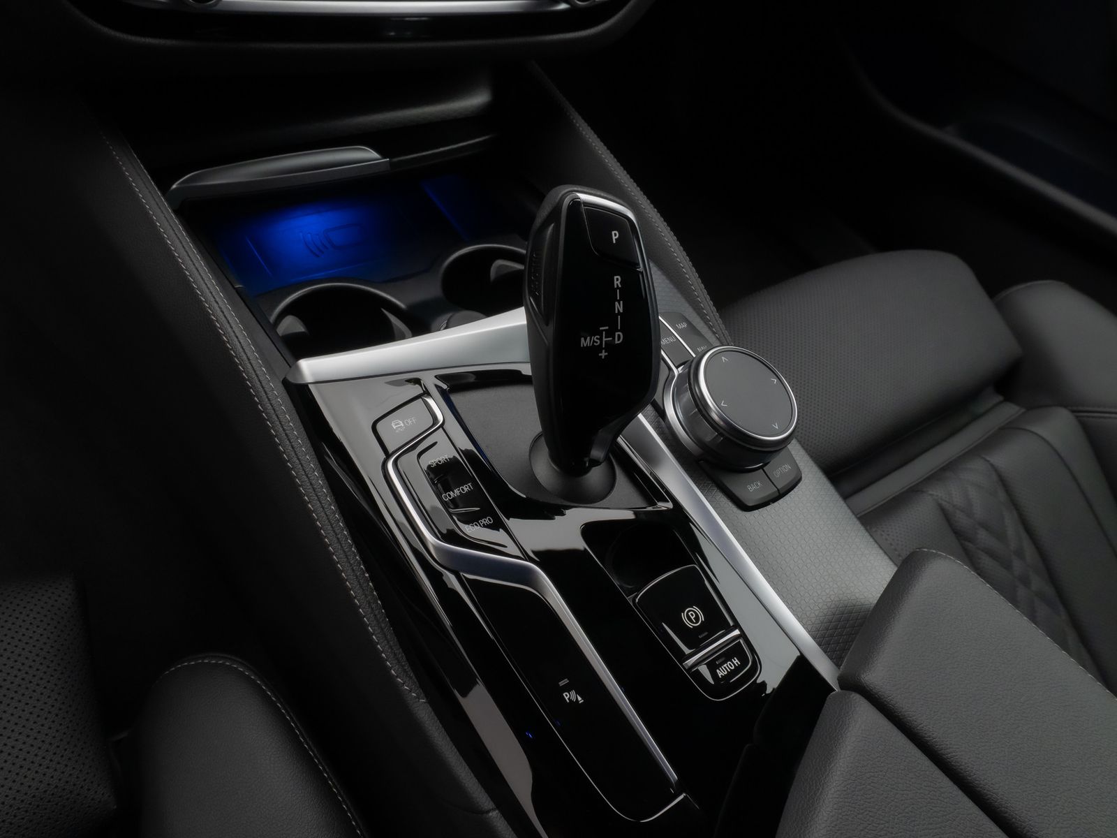 Fahrzeugabbildung BMW 530d xD M Sport Pro Kamera Laser HUD HiFi DAB