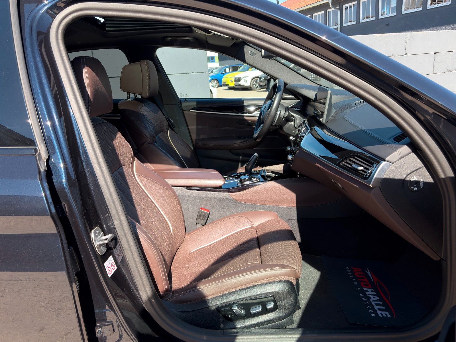 Fahrzeugabbildung BMW M550i xDr GSD Laser HuD 360° DAProf SBL H&K AHK