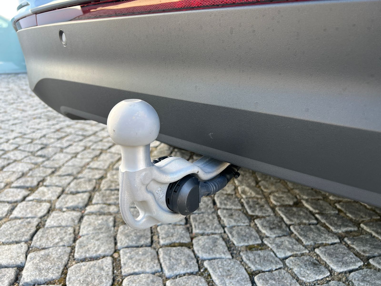 Fahrzeugabbildung Volkswagen Tiguan Elegance 2.0 TDI DSG *AHK, IQ.Light, LM'-