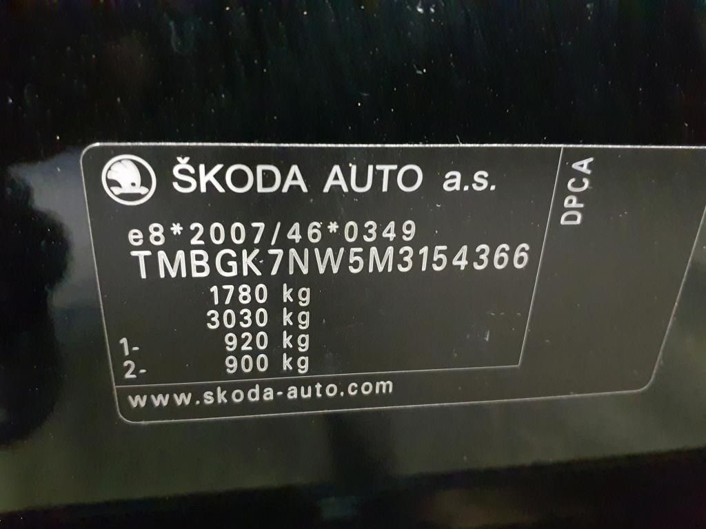 Skoda Kamiq Monte Carlo 1.5TSI Pano*Tempo*PDC*SH*Klima