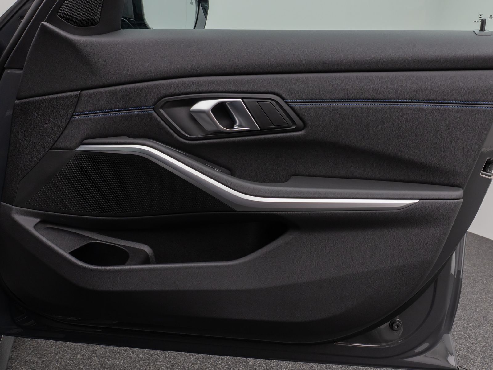Fahrzeugabbildung BMW 320d  xD M Sport Kamera DAB HiFi Stop&Go Komfort