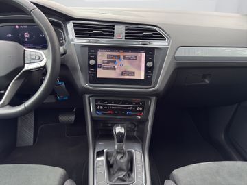 Volkswagen Tiguan - 12