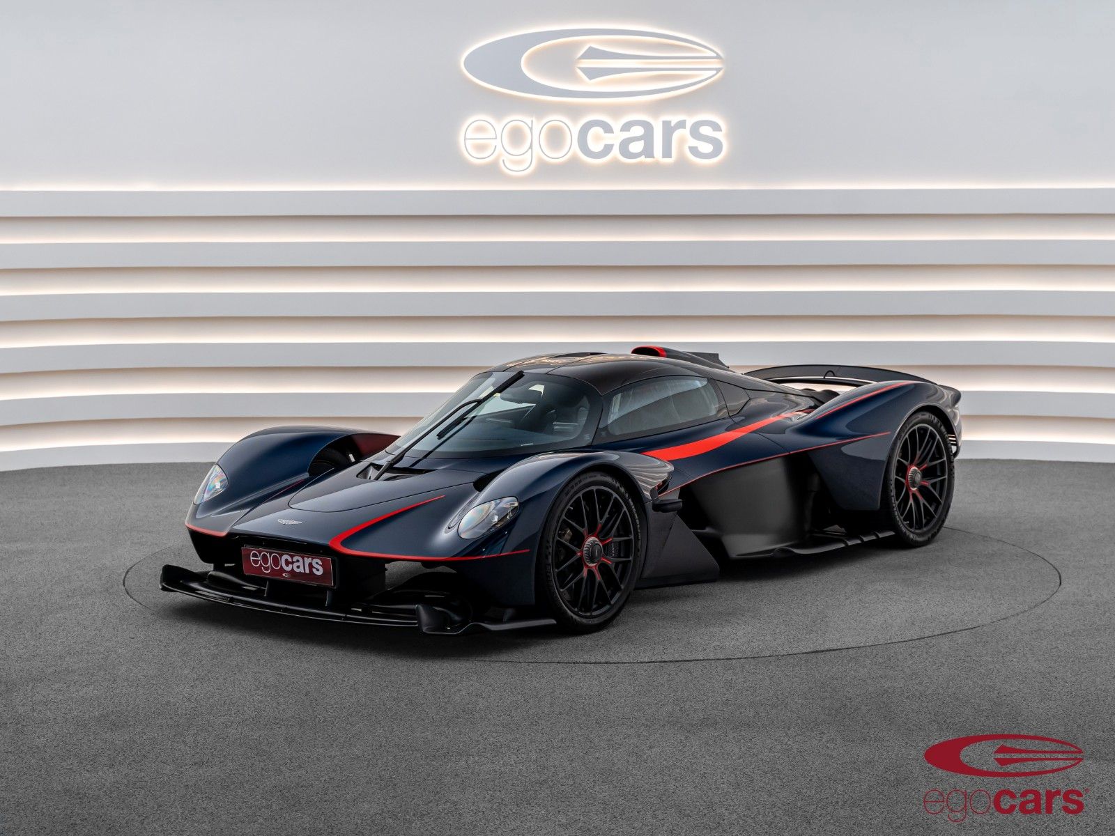 Aston Martin Valkyrie Redbull Signature imagem 3