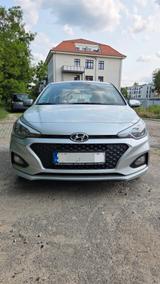 Hyundai i20 1.2 Classic / TÜV 03/27 / 5-Türer / R-Kamera - Hyundai i20: Türer
