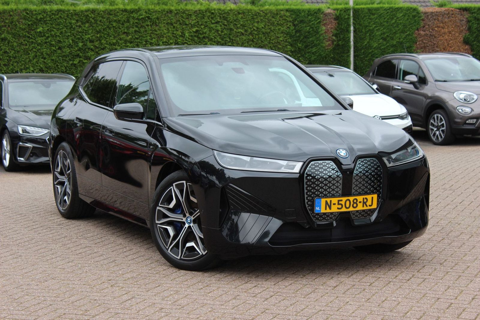 BMW iX xDrive40 High Exe. M Sport 77 kWh / SoH 97,1%