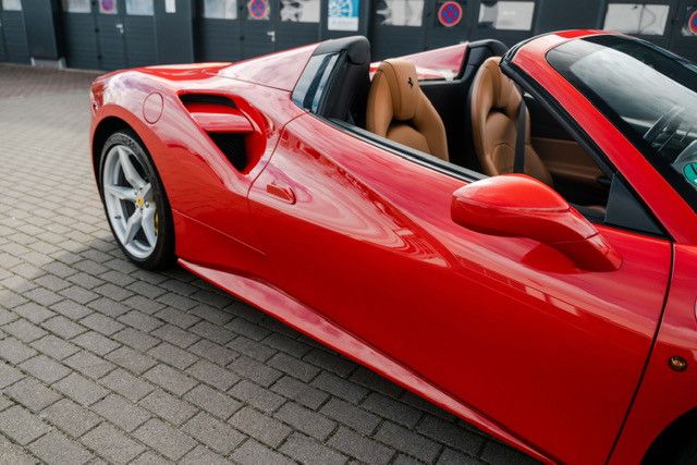 Fahrzeugabbildung Ferrari 488 Spider*Lift*PDC*RFK*Mwst*1.Hand