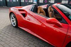 Fahrzeugabbildung Ferrari 488 Spider*Lift*PDC*RFK*elektr. Sitze*Mwst