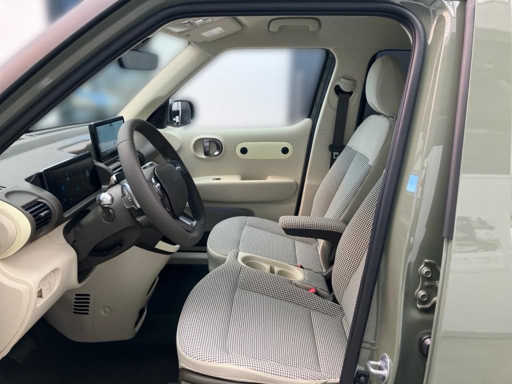 Fahrzeugabbildung Hyundai INSTER EV 49 kWh Prime WPumpe SpurW KlimaA Navi