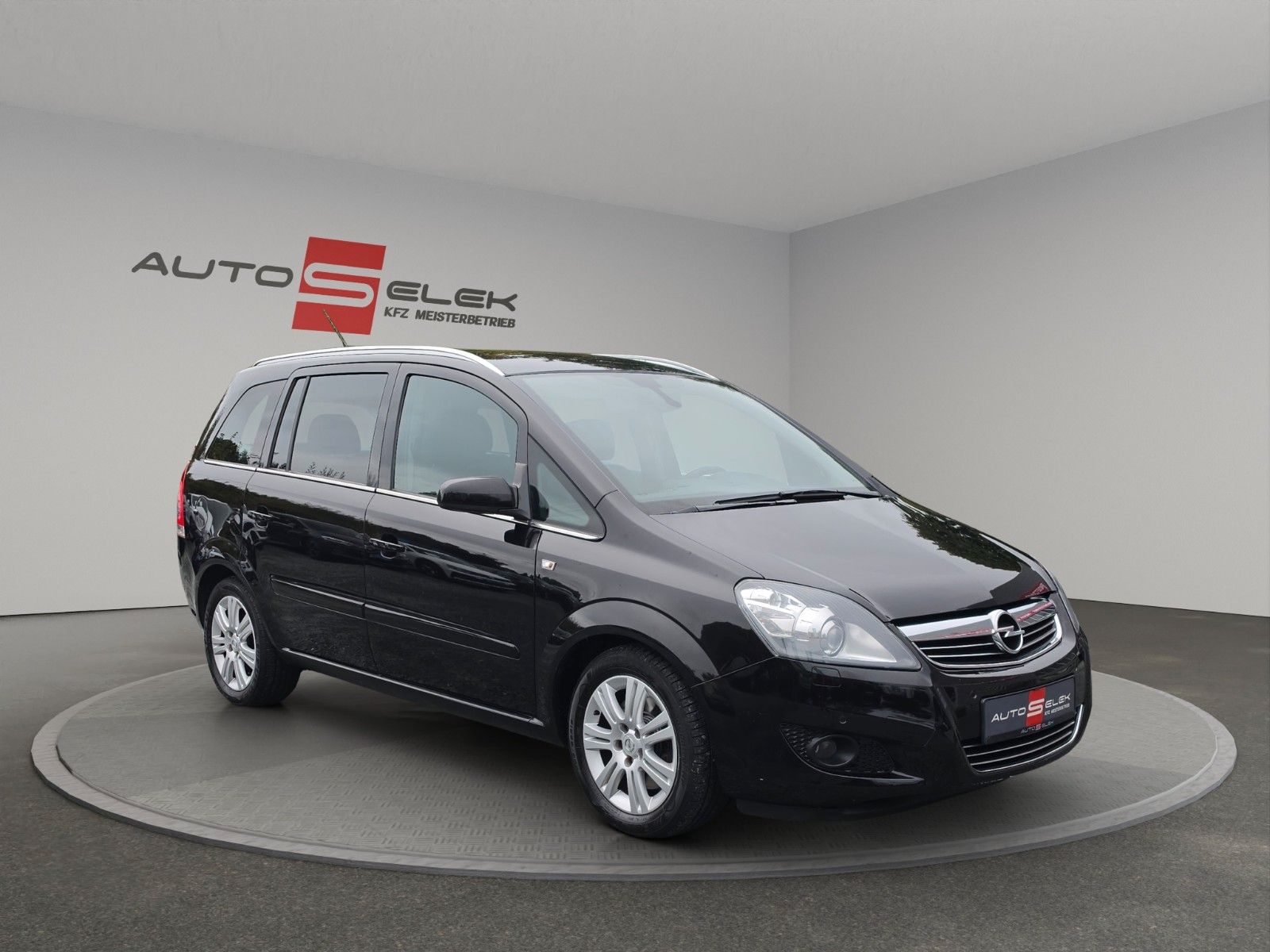 Fahrzeugabbildung Opel Zafira B Innovation "110 Jahre" 7-Sitzer 1.Hand