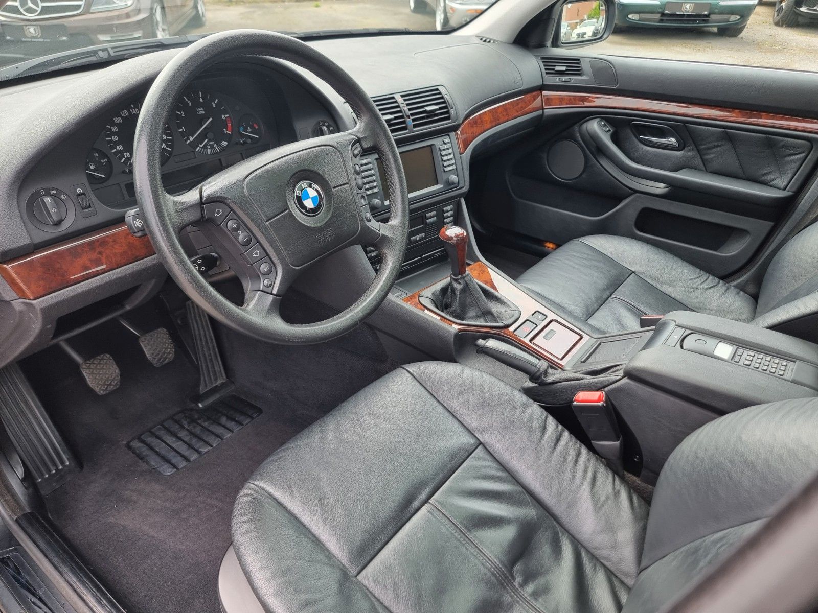 Fahrzeugabbildung BMW 530i Exclusive touring/2. Hand/1A Zust.+Historie