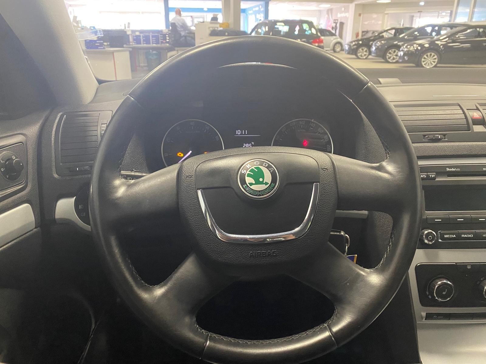 Fahrzeugabbildung SKODA Octavia 1.2 TSI Ambiente KLIMA+PDC+SITZHEIZ+1.HA