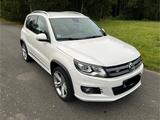 Volkswagen Tiguan Sport & Style 2.0 TDI DSG 4Motion R-LINE - mit Diesel-Antrieb: Weiß, mit Navigationssystem, mit Klimaanlage