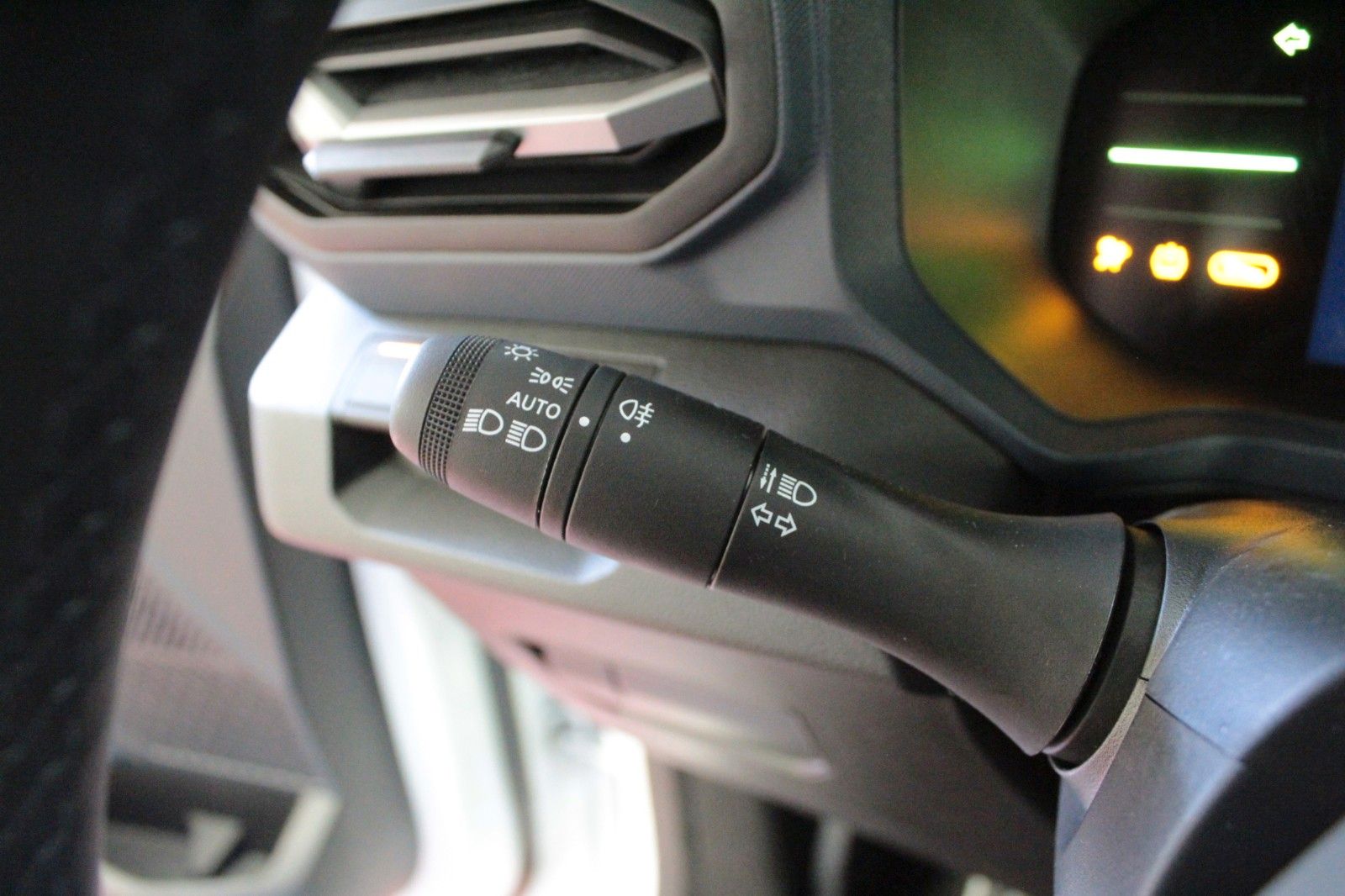 Fahrzeugabbildung Dacia Duster mild hybrid 130 4x4 Expression *Winterp.*