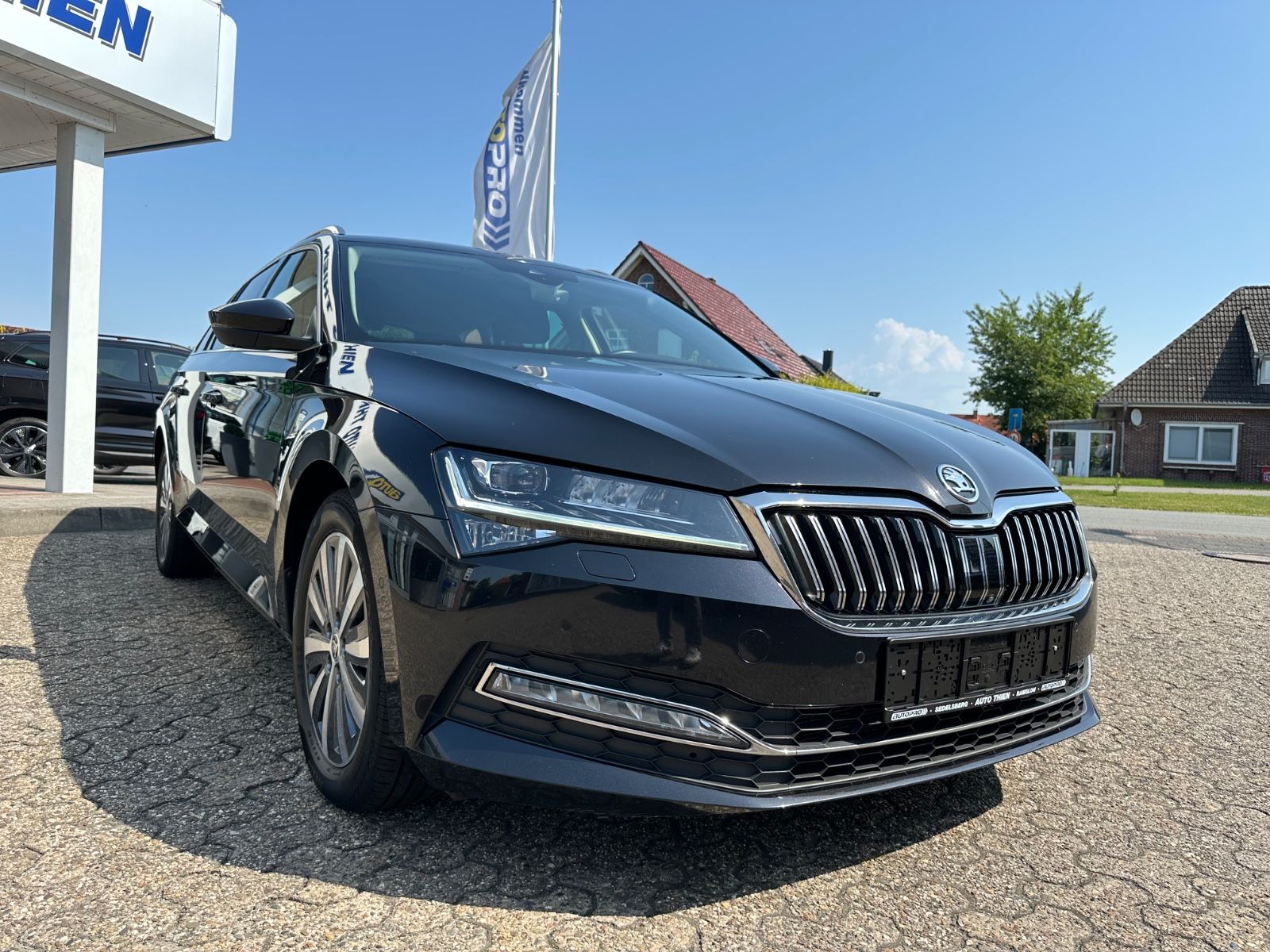 Fahrzeugabbildung SKODA Superb Combi 2.0 TDI Style AHK/Fahrass.Plus/Colu
