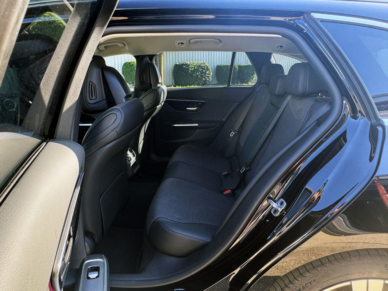 Fahrzeugabbildung Mercedes-Benz C200d T-Modell Avantgarde ACC KAM AHK SHZ LED