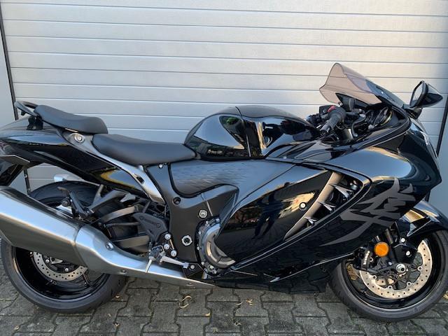 Suzuki GSX-1300R-Hayabusa