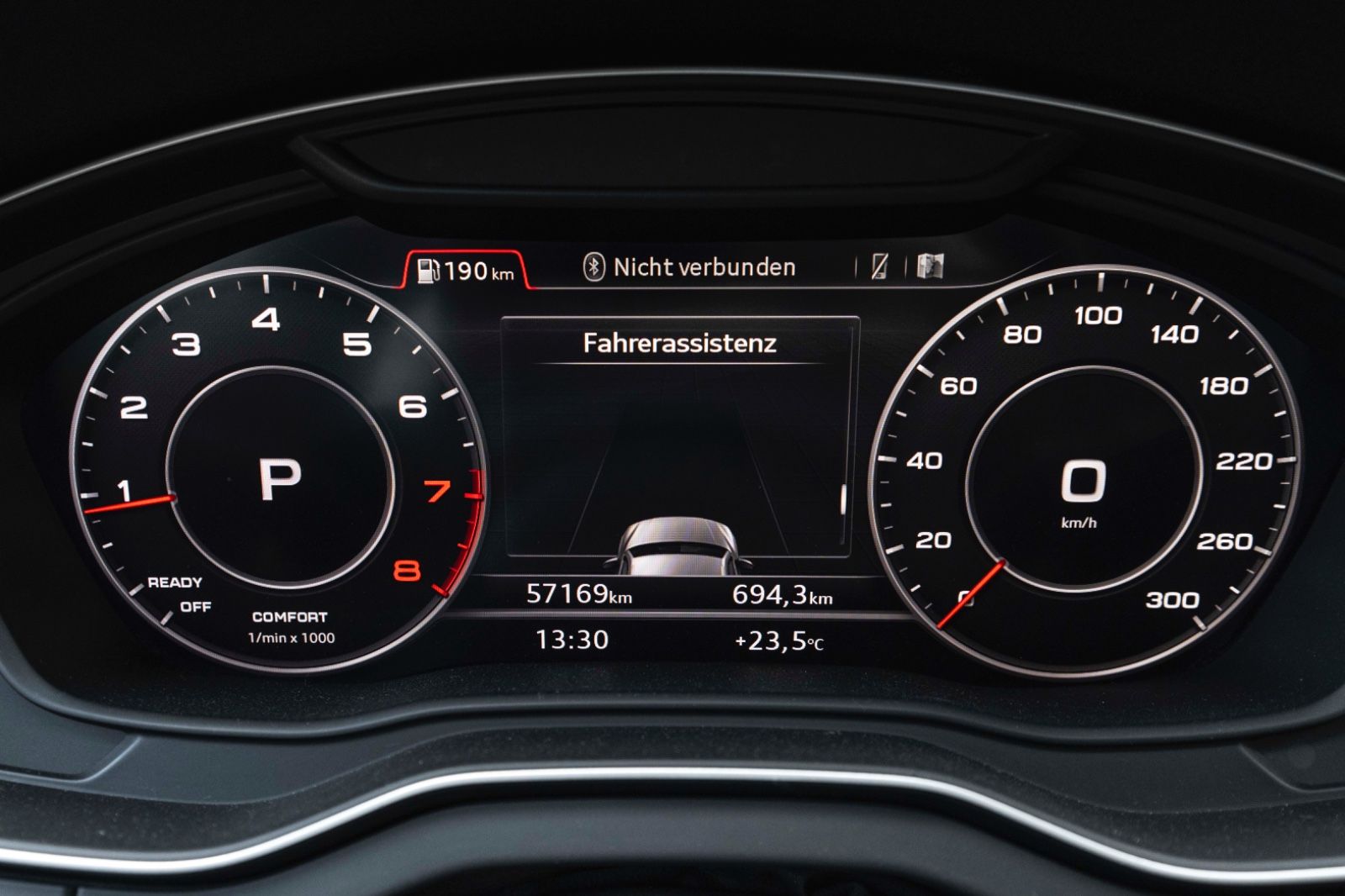Fahrzeugabbildung Audi Q5 45TFSI QUATTRO LED KAM ALCANTARA TOTW NAV