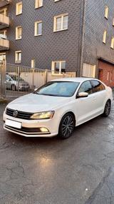 Volkswagen Jetta Automatik Xenon LED Navi ... - gebrauchte VW Jetta aus dem Jahr 2016