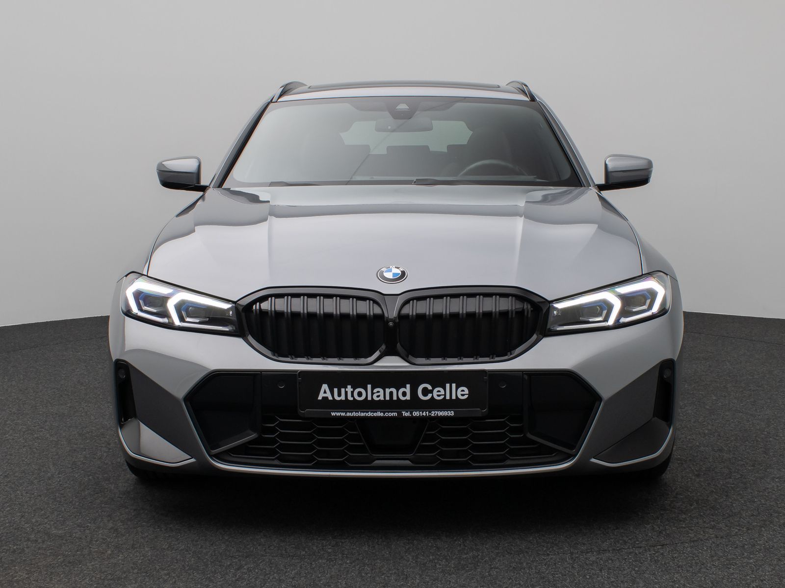 Fahrzeugabbildung BMW 330i  M Sport Panorama 360° HUD DAB H/K 19Zoll