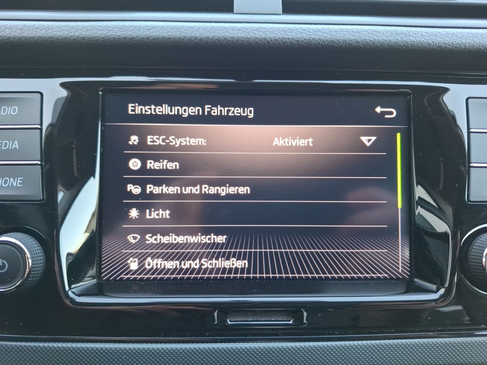 Fahrzeugabbildung SKODA Fabia Combi TSI Active Klima PDC SH LM