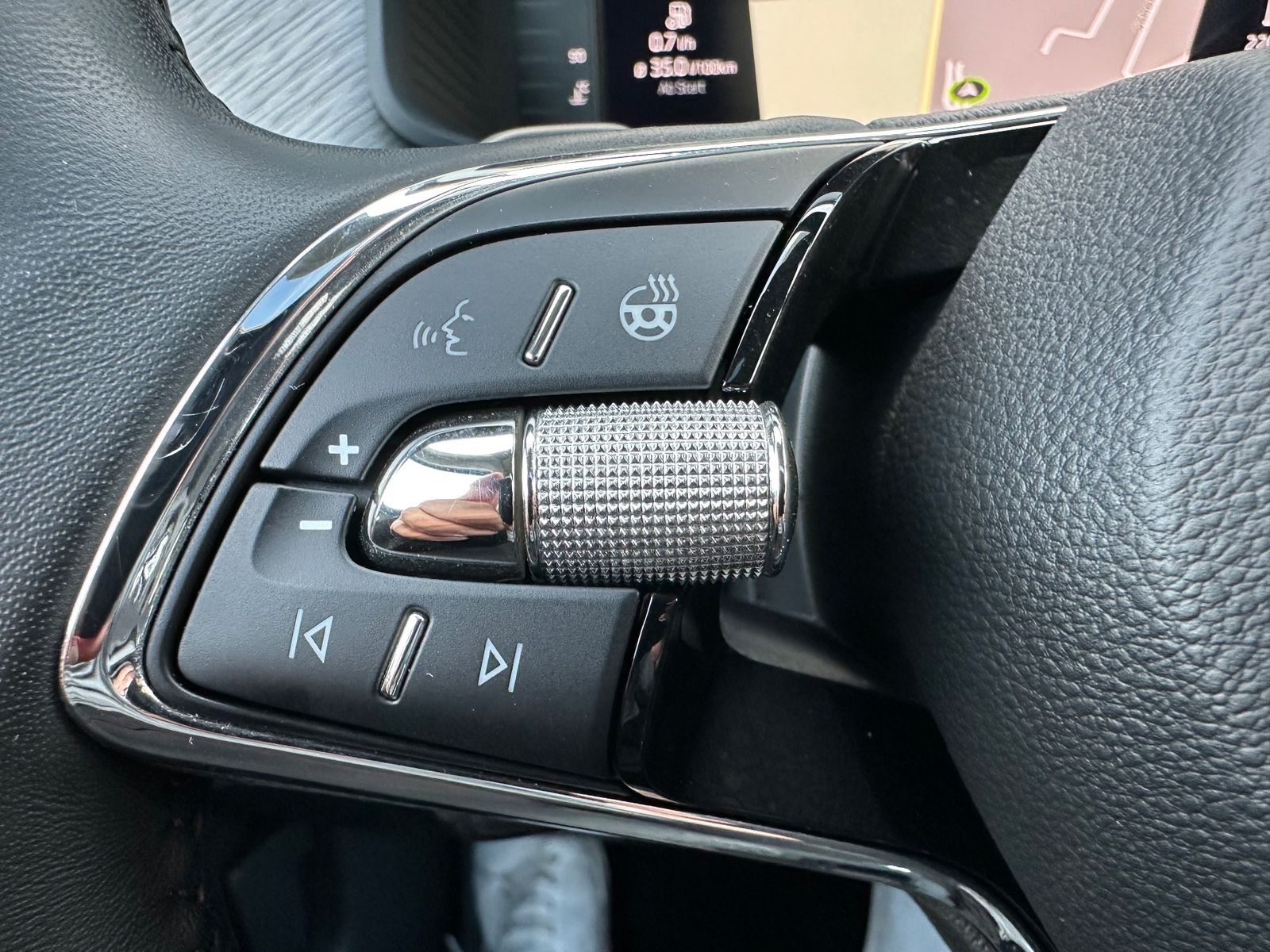 Fahrzeugabbildung SKODA Kodiaq 2.0 TDI DSG Style NAV+LED+PANO+AHK+STHZ