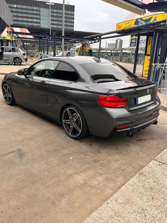 BMW 220