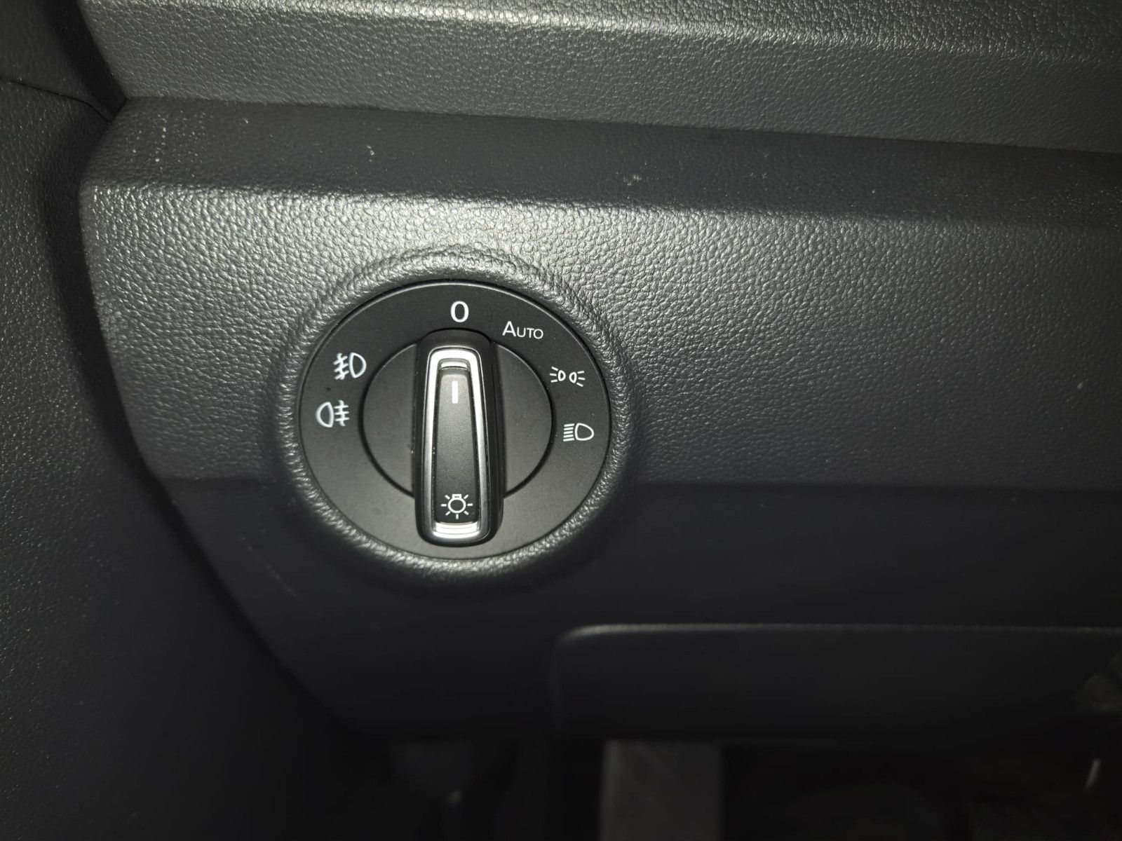 Fahrzeugabbildung Volkswagen T-Roc Style 4Motion / NAVI / GARANTIE