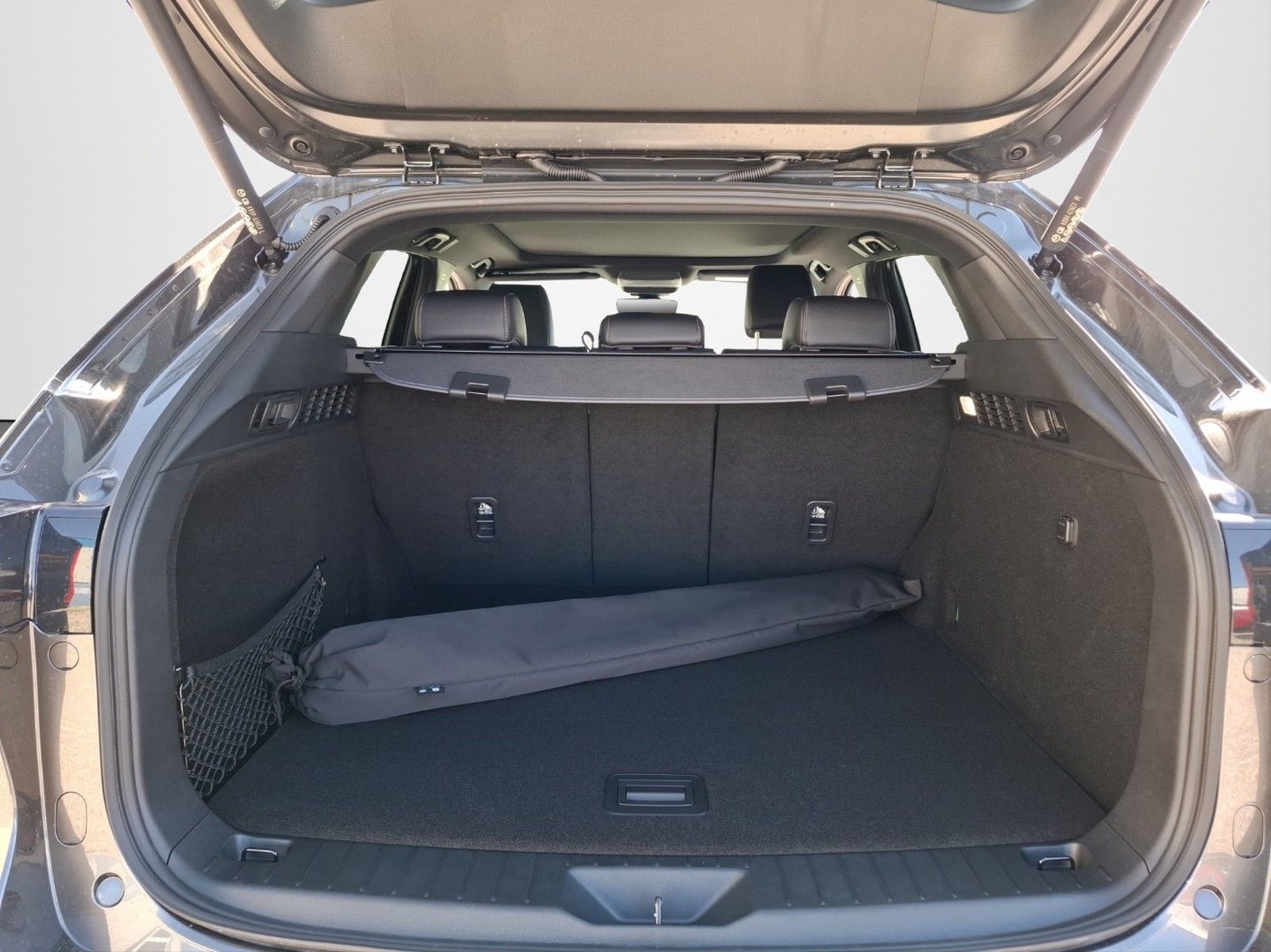 MAZDA CX-60 3.3L e-SKYACTIV D 254ps 8AT AWD Homura Plu - Image 16