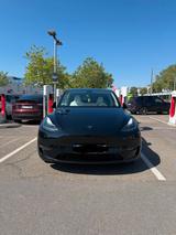 Tesla Model Y Long Range Dual Motor AWD Long Range - Tesla Model Y Unfallwagen