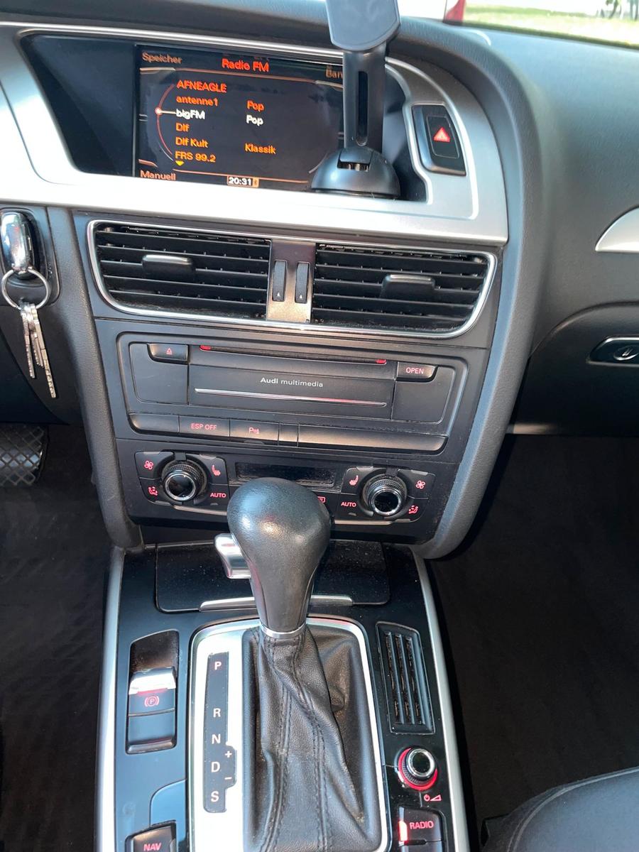 Audi A4 2009 — photo 11