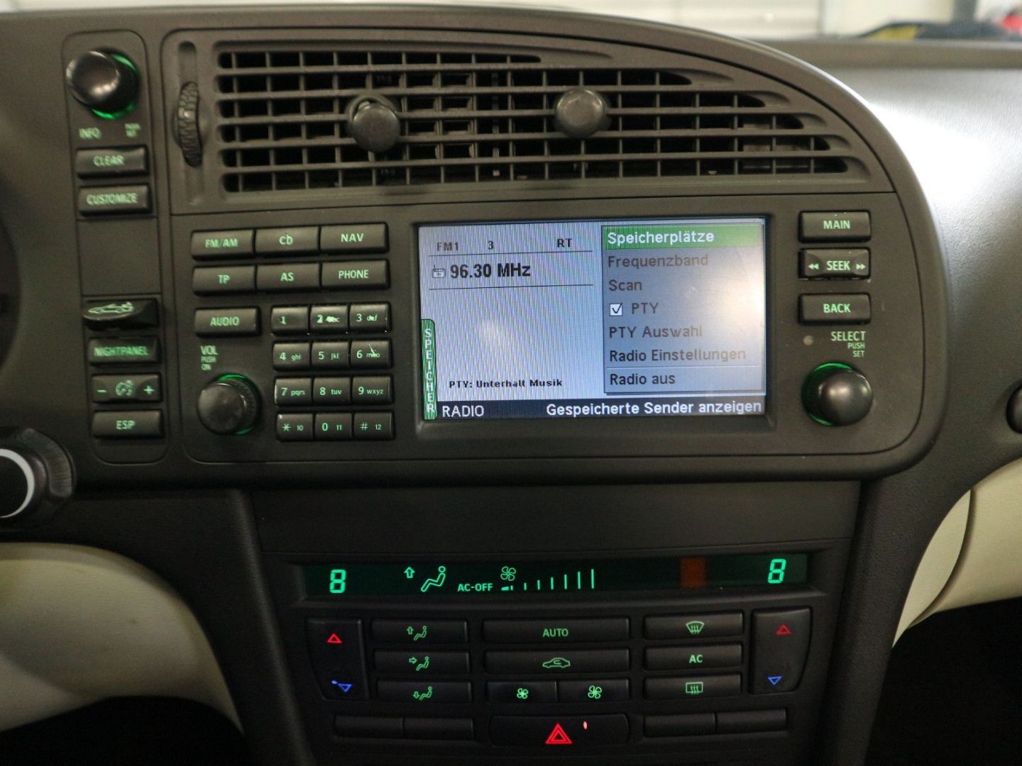 Fahrzeugabbildung Saab 9-3 Cabriolet 1.9 TiD Vector Leder Navi PDC SHZ