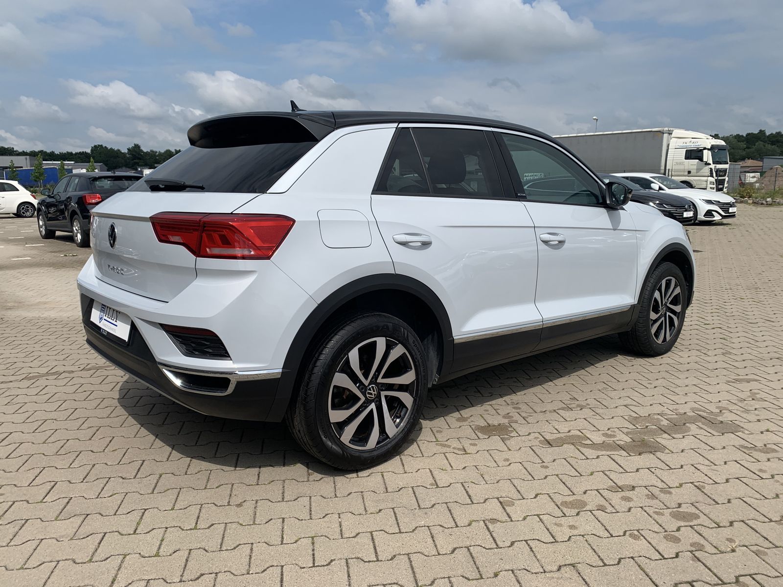 Fahrzeugabbildung Volkswagen T-Roc 1.5 TSI*Active*Cam*LED*Anschlussgarantie*