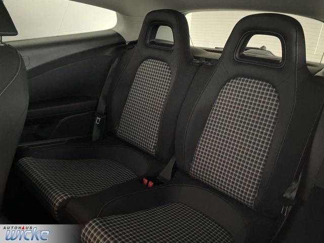 Scirocco 2.0 TDI DSG R Line NAVI KLIMA PANO 19