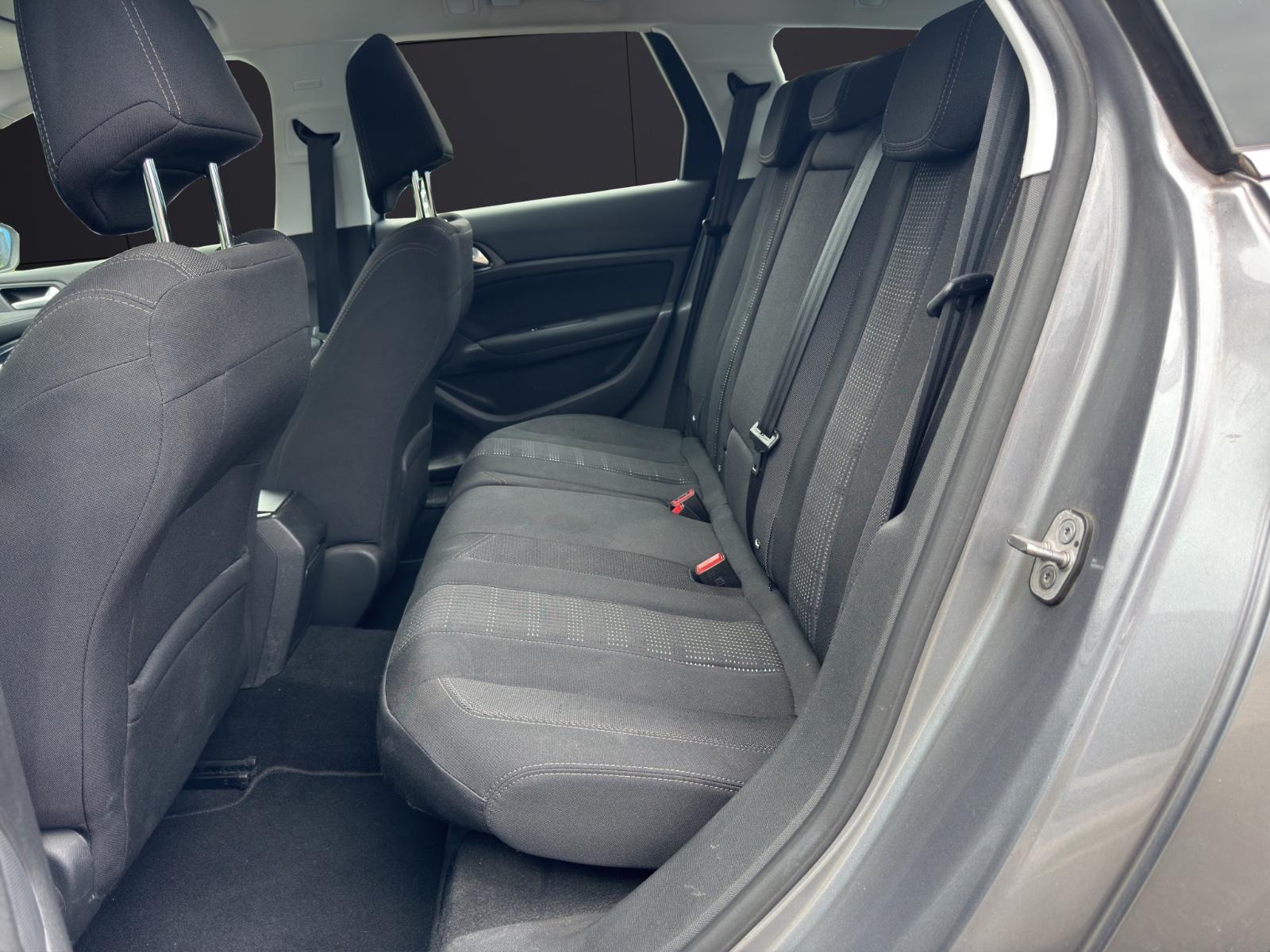 Peugeot 308 2015 — фото 15