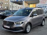 Mercedes-Benz T180 PROGRESSIVE ADVANTAGE-PAKET,LEDER,NAVI,AHK - Mercedes-Benz T-Class mit Benzin-Antrieb
