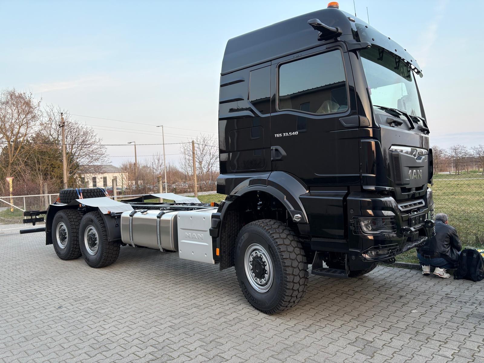 MAN TGS 33.540 6X6 WOHNMOBIL EXPEDITION OFFROAD NEU